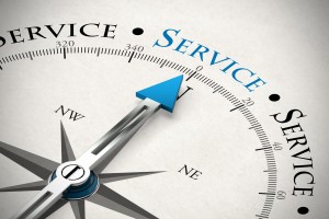 Pfeil von einem Kompass zeigt auf das Wort Service